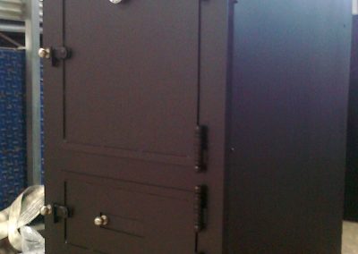 horno-terminado-en-negro-forja-con-cajon-de-acero-inoxidable-mate-diseno-propio2