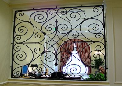 reja-con-decoraciones-de-pletinas-pletina